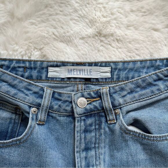 MELVILLE Brandy Melville ripped knee cropped jeans - Picture 3 of 9